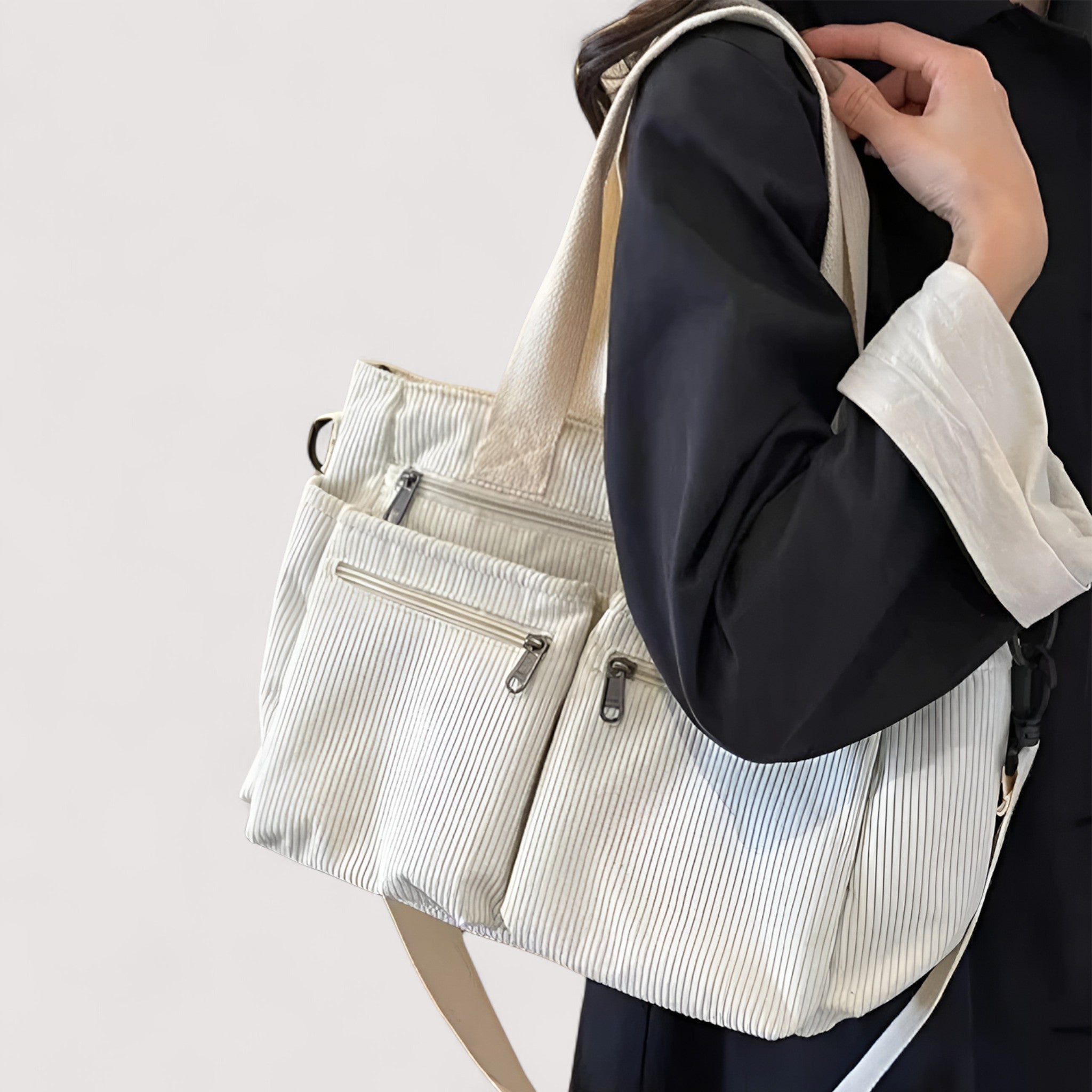 Selma™ | Geräumige Cord-Umhängetasche